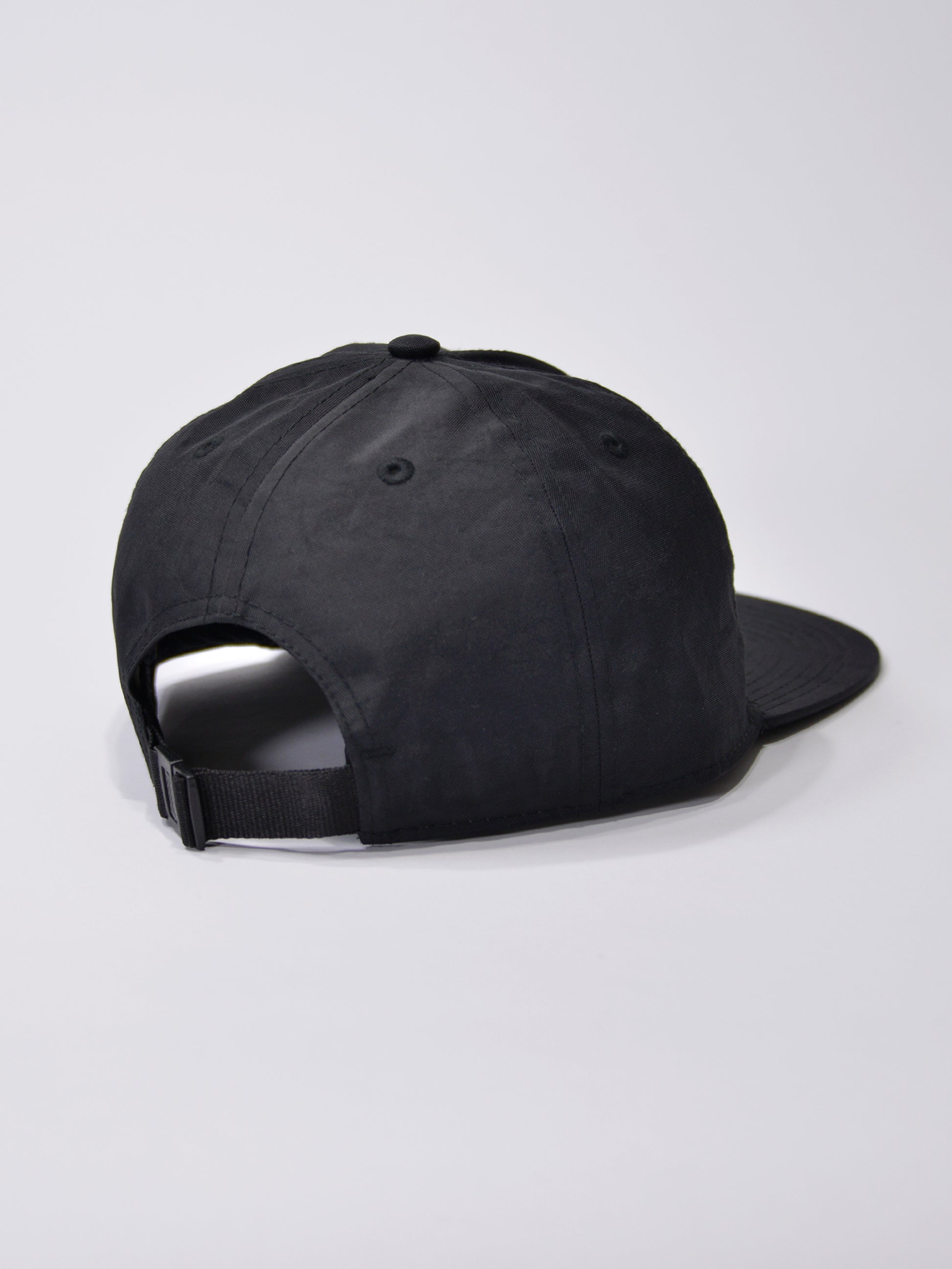 WATERPROOF NYLON FLAT CAP