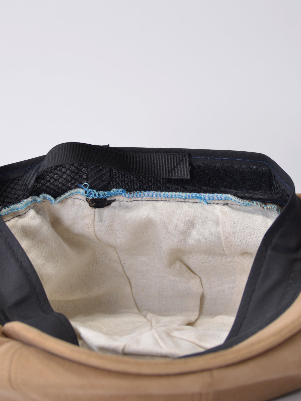 LONG BILL SUEDE CASQUETTE