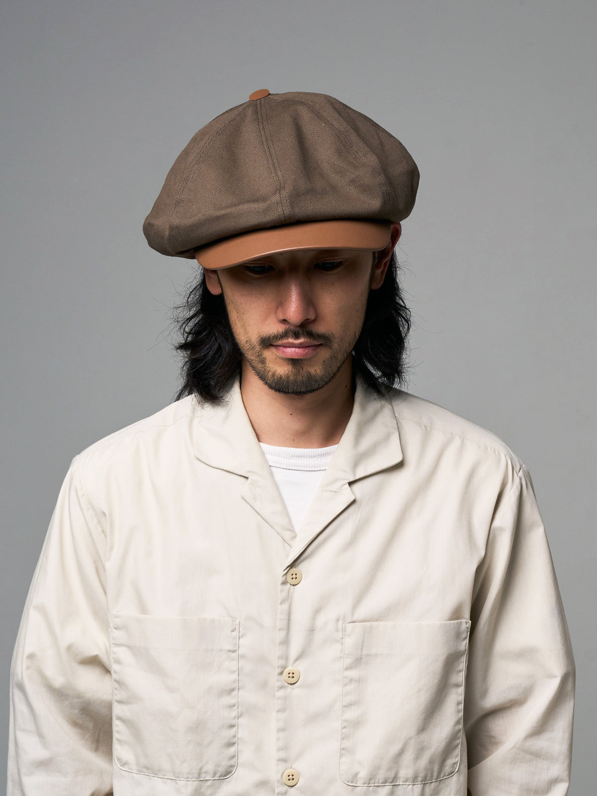 PU LEATHER & TWILL LONG BILL CASQUETTE