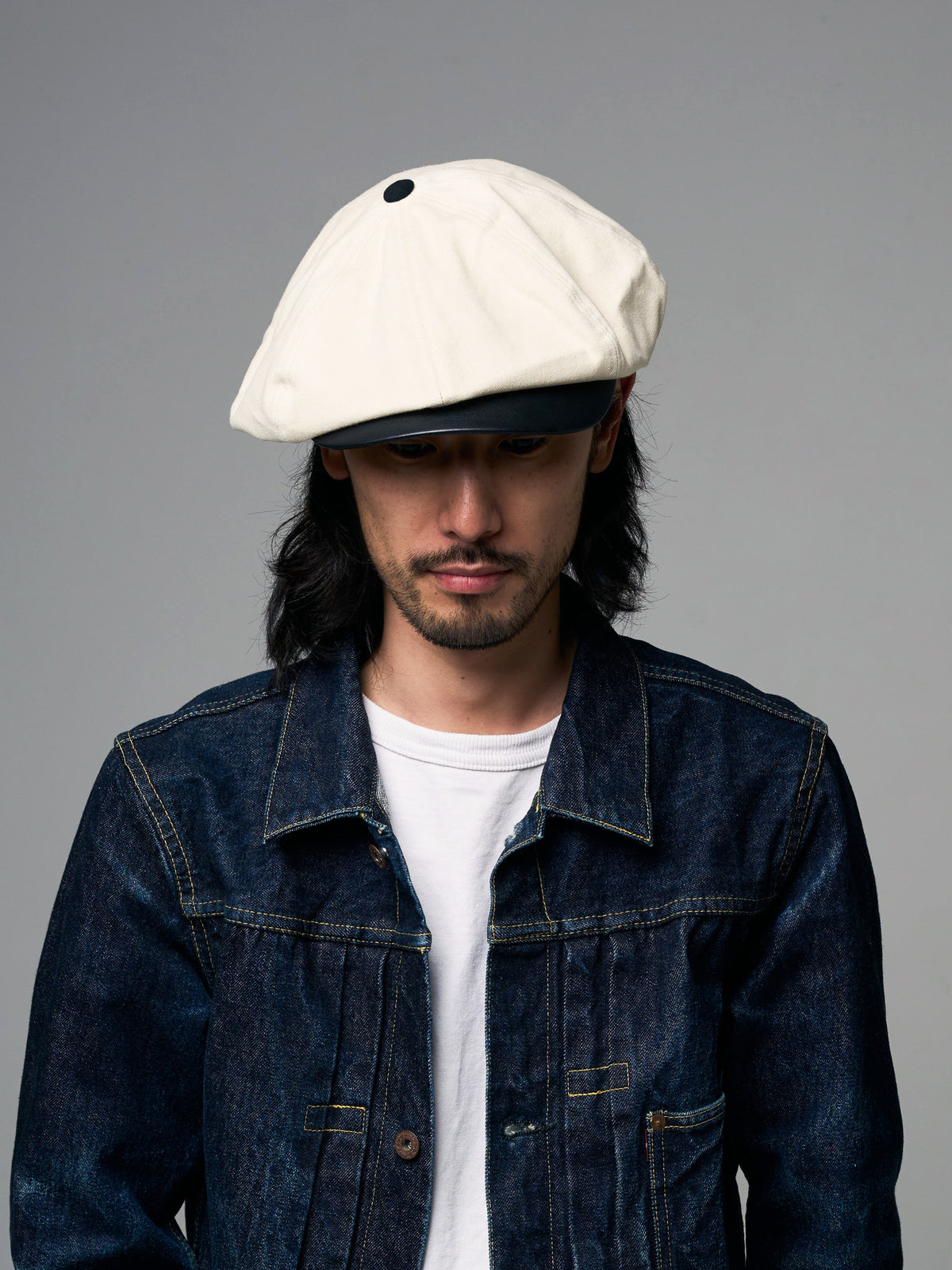 PU LEATHER & TWILL LONG BILL CASQUETTE