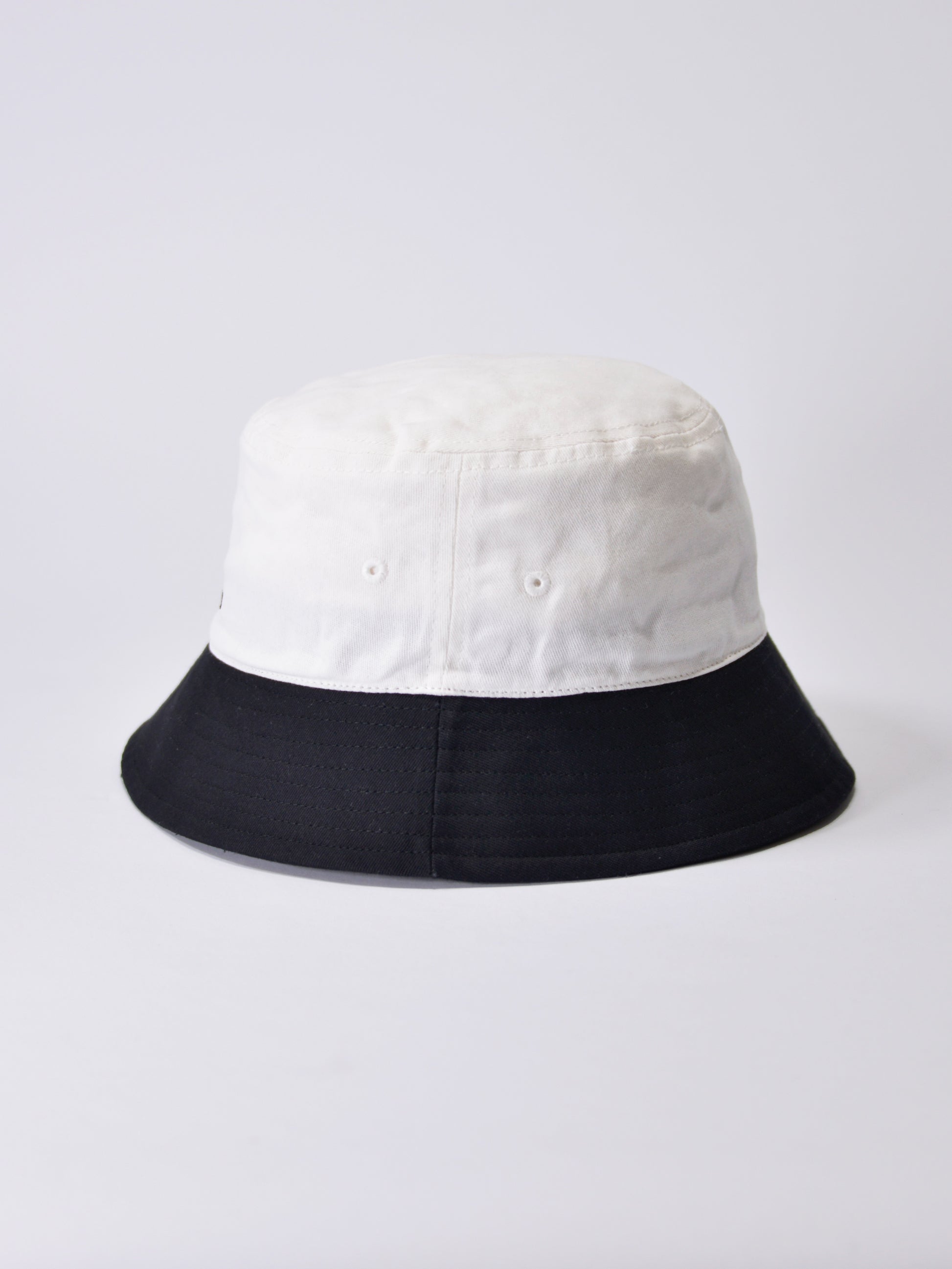 SOCIAL BUCKET HAT