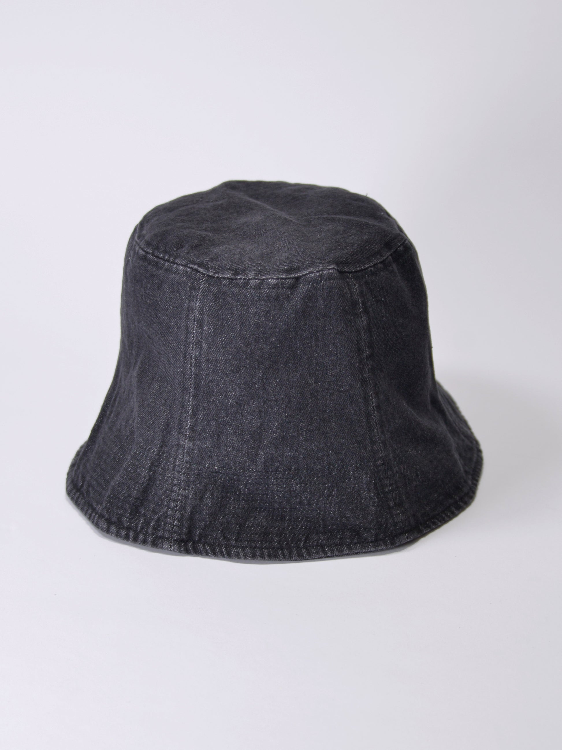 WASHED DENIM TULIP BUCKET HAT