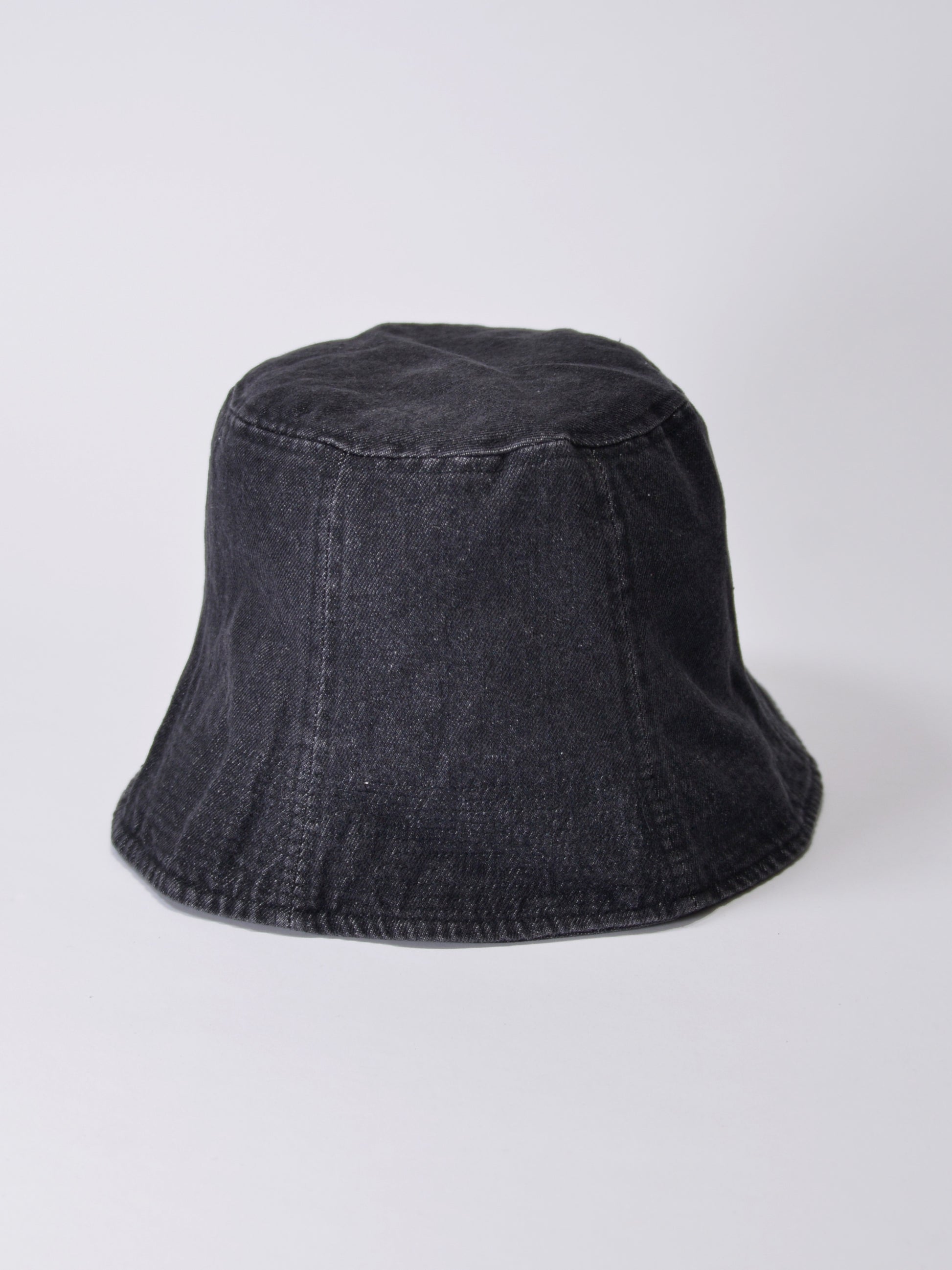 WASHED DENIM TULIP BUCKET HAT