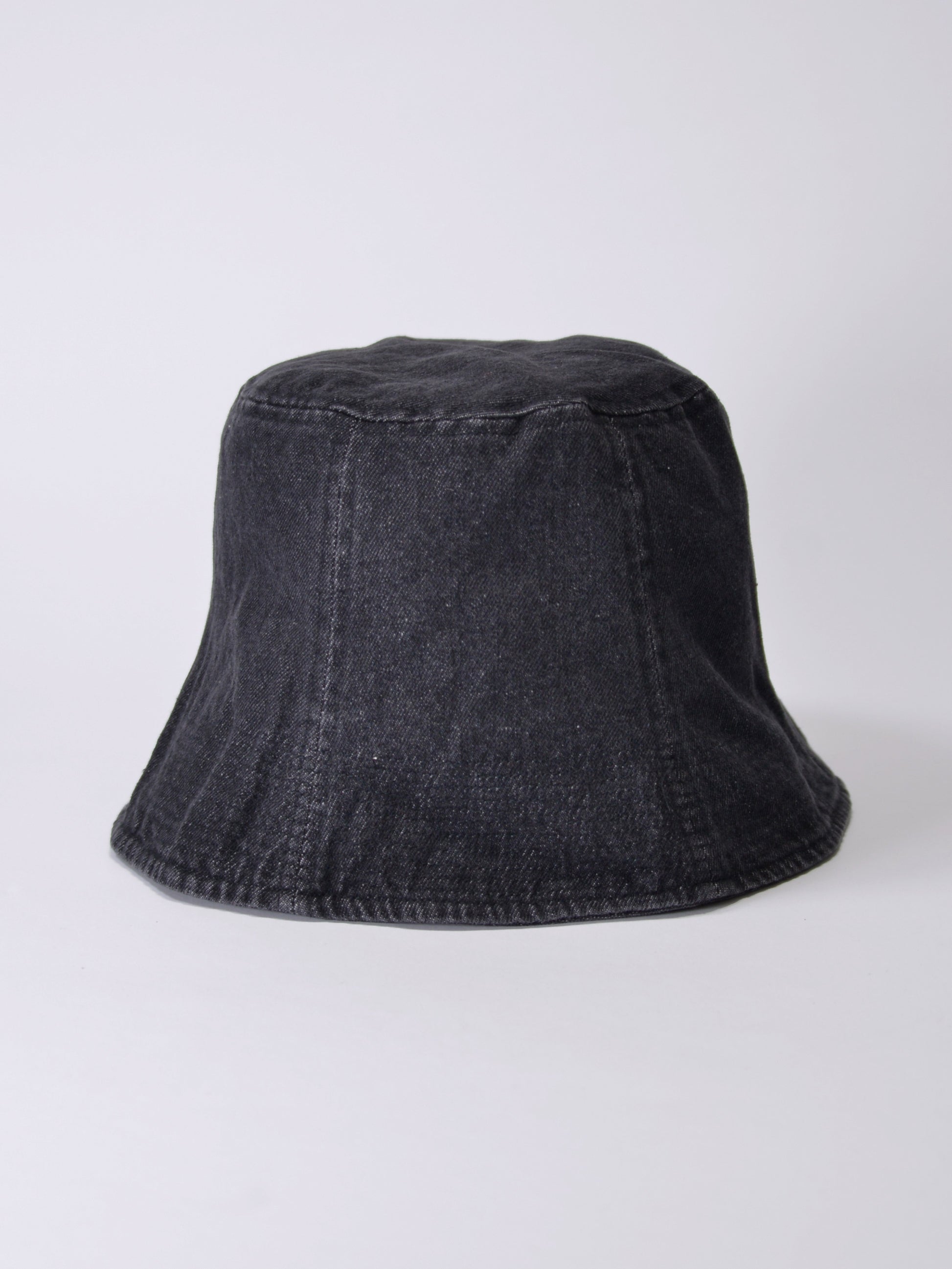 WASHED DENIM TULIP BUCKET HAT