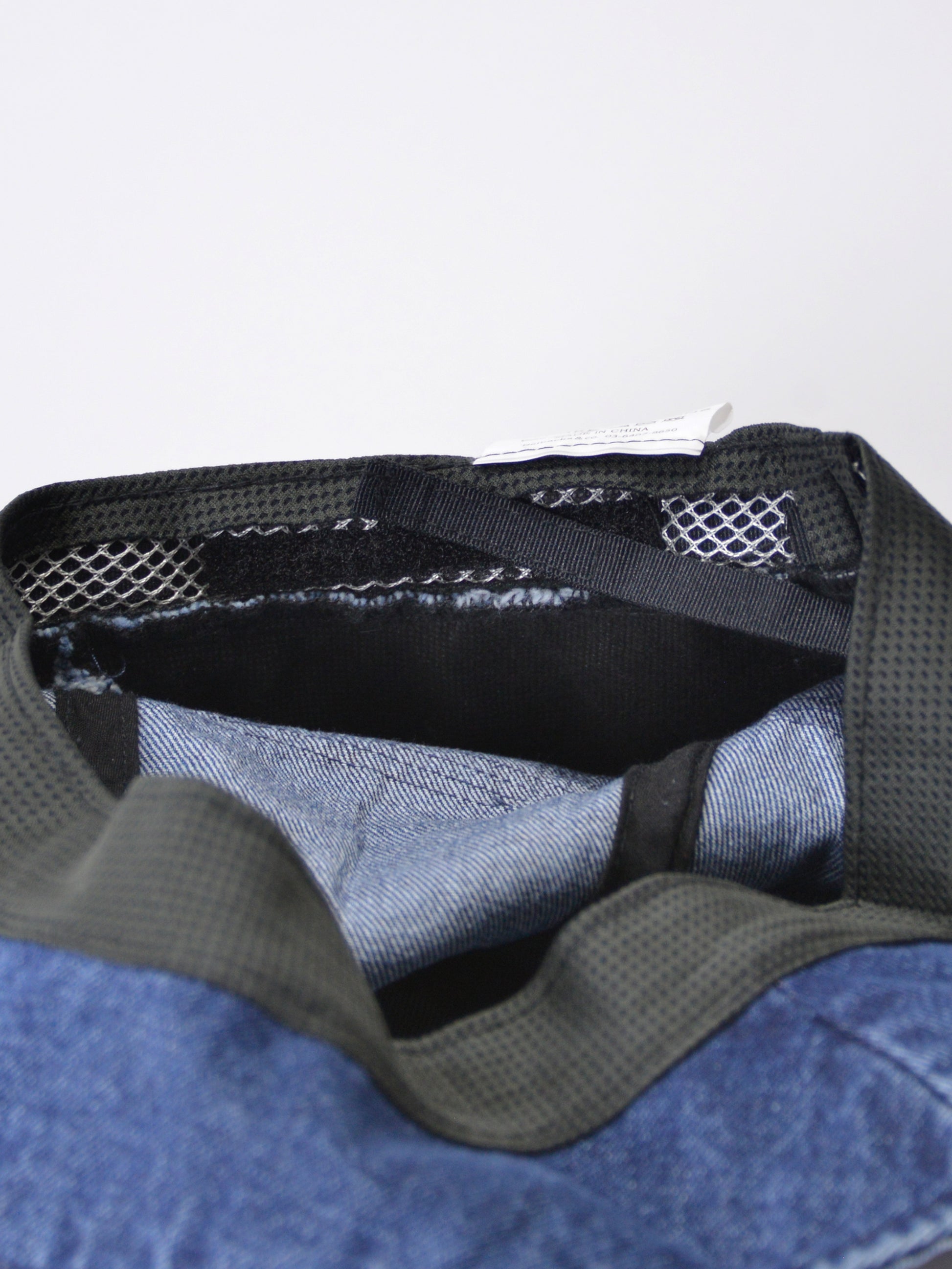 WASHED DENIM TULIP BUCKET HAT
